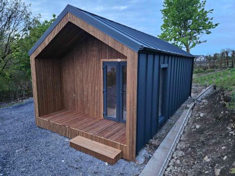 casetta coibentata isolata, casetta isolata abitabile, casa coibentata