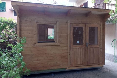 casette in legno su telaio ruote piedini, casette da giardino su chassis