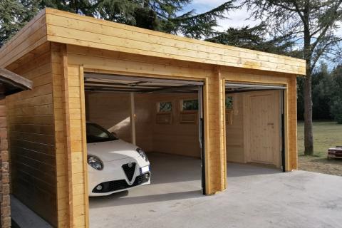 Garage in legno doppio con basculanti Hormann