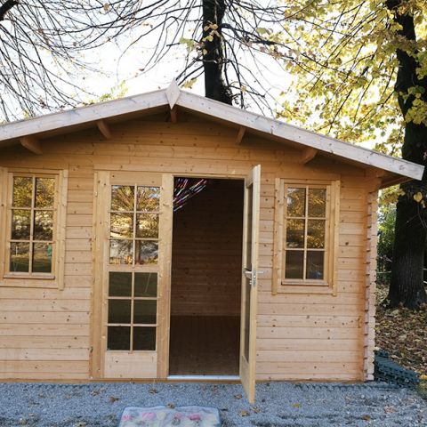 casetta in legno, casetta da giardino, casetta blockhouse